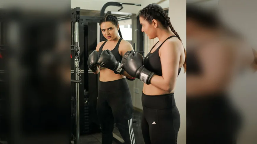 Madhurima Tuli Sets Fitness Goals Online
